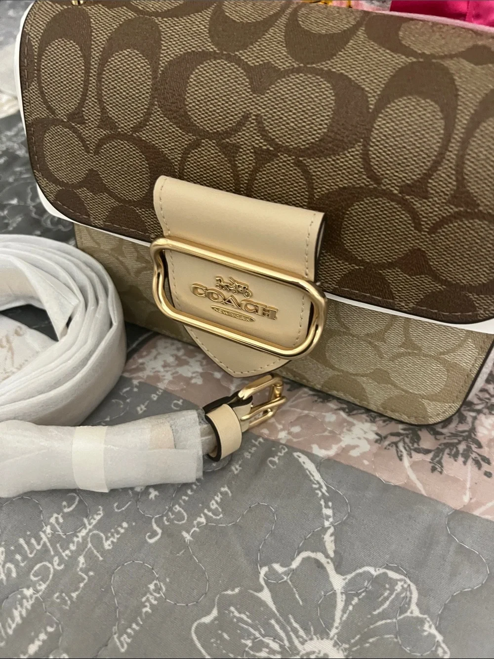 Coach crossbody signature